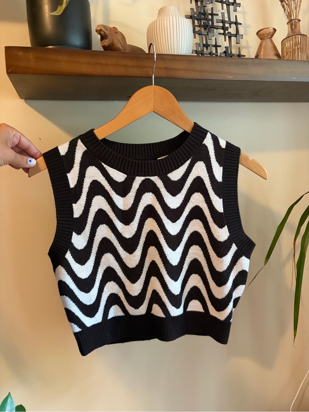 H&M Crop Sweater Black and White Patterned